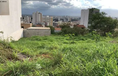 Terreno à venda na Rua da Poesia, 118, Candeias, Vitória da Conquista