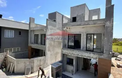Lindo sobrado localizado no litoral do paraná balneario gaivotas-matinhos