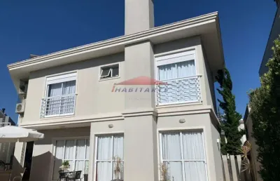 Linda casa localizada no bairro uberaba-curitiba-pr