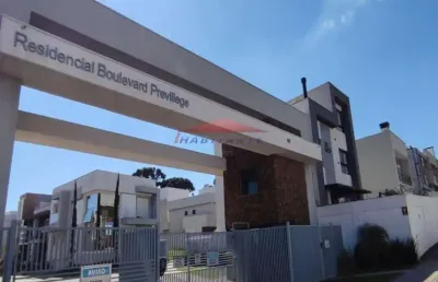 Linda casa localizada em um dos melhores condominios do bairro uberaba-curitiba-pr