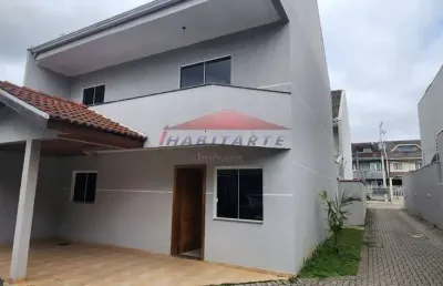 Casa com 3 quartos à venda na rua maria luiza bazzani natal, 45, uberaba, curitiba, 158 m2 por r$ 670.000