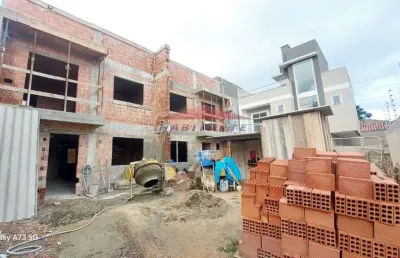 Sobrado de 3 quartos e 2 vagas no uberaba, curitiba-pr: um lar perfeito para sua família!