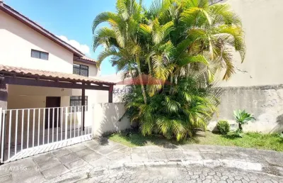 Imperdível sobrado à venda em curitiba-pr, 3 quartos, 1 suíte, 2 banheiros, 2 vagas, 80m² no bairro alto!