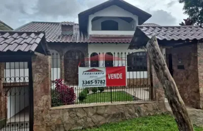 Casa à venda em curitiba-pr, bairro uberaba: 3 quartos, 1 suíte, 2 salas, 3 banheiros, 4 vagas de garagem!