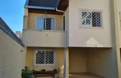 Sobrado tríplex à venda em uma das melhores localidades do jd. das américas.