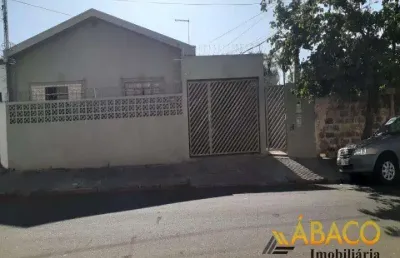 Casa com 3 quartos à venda na Vila Brasília, São Carlos 