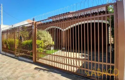Casa com 4 quartos para alugar na Vila Faria, São Carlos 