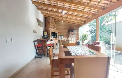 Casa com churrasqueira gourmet à venda na melhor rua do bairro ibirapuera a 1 minuto da av visconde