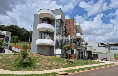 Maravilhosa casa de esquina à venda no condomínio vale dos vinhedos, com 4 suítes e área goumet int