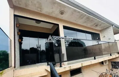 Casa mobiliada à venda, ampla suíte, casa 200m², terreno 275m², apenas uma quadra da avenida princi