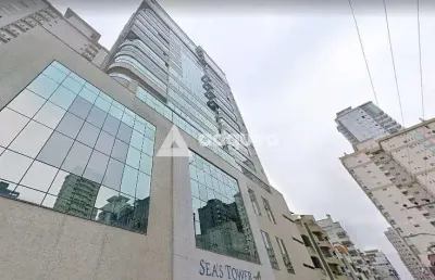 Apartamento de luxo com vista para o mar - andar alto em itapema