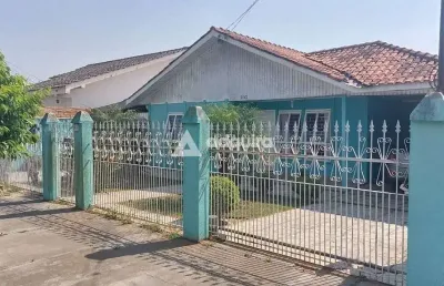 Casa com 3 quartos à venda na Rua Egídio Doná, Orfãs, Ponta Grossa