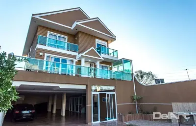 Casa residêncial em estilo neoclássico  - bairro rebouças - 432,00m2 - r$ 1.800.000,00