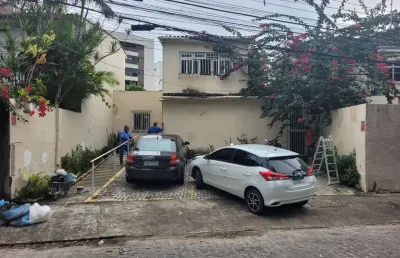 Casa comercial com 4 salas para alugar na Rua Oliveira Góes, 226, Poço da Panela, Recife