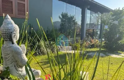 Bela casa próxima ao centro da cidade, ambrósio | garopaba - sc