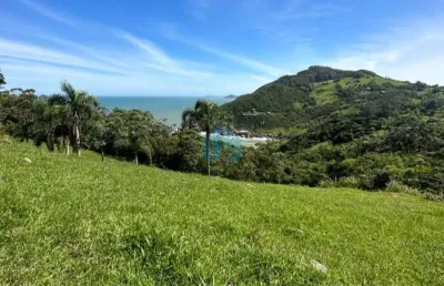 Amplo terreno de 2,6 hectares, com vista p/ mar, em garopaba!