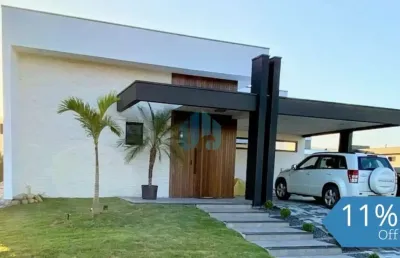 Linda casa de alto padrão localizada no condomínio garopaba internacional!