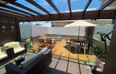 Linda casa localizada no bairro ferraz, em garopaba!