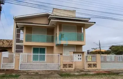 Belo imóvel a 250 m do mar, bairro ferraz, em garopaba!