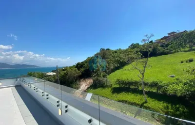 Linda casa nova de alto padrão na praia do vigia, a 150 m da praia, em garopaba!