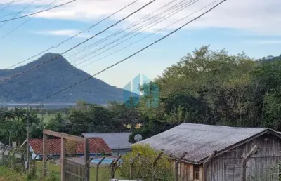 Sítio com linda vista p/ lagoa do siriú, localizado no bairro macacu, em garopaba!