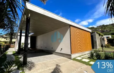 Linda casa nova de alto padrão, a 350 m da praia, bairro ferraz, em garopaba!