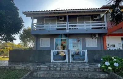 Imóvel com quatro lofts, ao lado do centro da cidade, ferraz | garopaba - sc