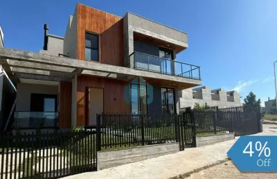 Linda casa de alto padrão, a 1 km da praia central, loteamento longarone, ferraz | garopaba - sc