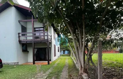 Casa a 150 m da praia (aprox.), próxima ao camping lagoa mar, centro | garopaba - sc