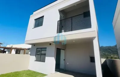 Belas casas novas a poucos minutos do centro da cidade, encantada | garopaba - sc