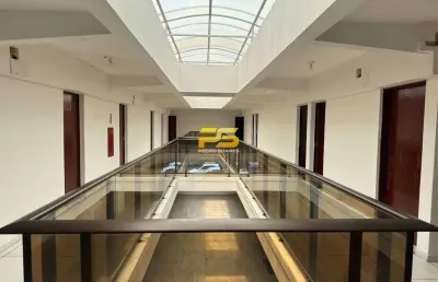 Sala comercial para alugar na Avenida Ministro José Américo De Almeida C/ Av. Rui Barbosa, 853, Torre, João Pessoa
