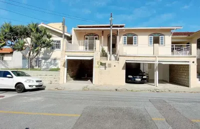 Casa para venda em são josé com 03 quartos 02 banheiros 03 vagas cobertas