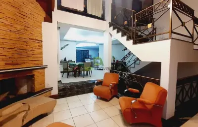 Casa espetacular com piscina e aquecimento solar em florianópolis