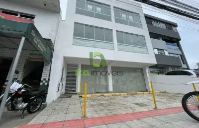 Ponto comercial com 1 sala para alugar no Barreiros, São José 