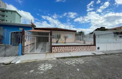 Casa com 4 quartos para alugar no Jardim Atlântico, Florianópolis 