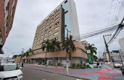 Sala comercial com excelente localização no estreito!!