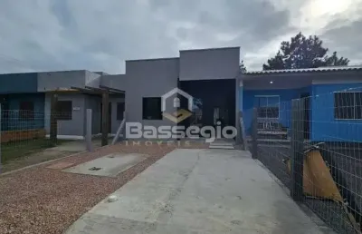 Casa nova em nova tramandaí  com 2 quartos apta para financiamento bancario