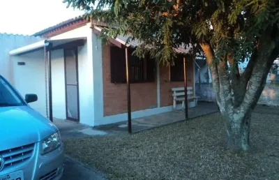 Locação - casa com 3 dormitórios na praia de mariluz em imbé
