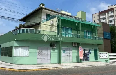 Casa com 4 quartos à venda na rua joaquim nunes, 48, centro, camboriú, 475 m2 por r$ 3.000.000