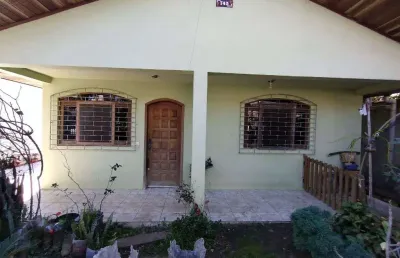 Excelente casa residencial/comercial com amplo espaco, area gourmet, garagem coberta e localizacao privilegiada a venda em sao jose dos pinhais