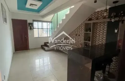 Sobrado no porto das águas com 03 quartos, piscina e garagem coberta no bairro bela vista em palhoça - sc