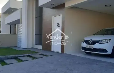 Casa alto padrão mobiliada com piscina, 03 quartos, sendo 01 suíte no bairro pedra branca em palhoça - sc