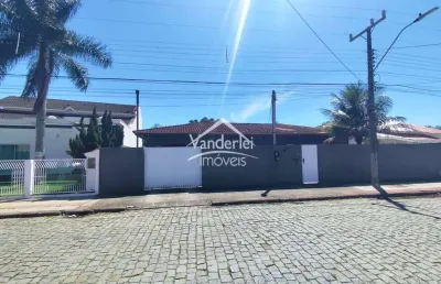 Casa 04 dormitórios, sendo 04 suítes no centro de palhoça - sc