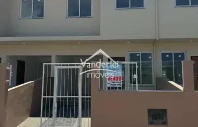 Sobrado com 02 quartos, sendo 01 suítena praia do sonho em palhoça - sc