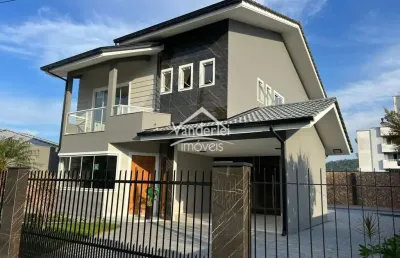 Casa duplex  com 03 quartos, sendo 01 suíte no bairro são sebastião em palhoça - sc