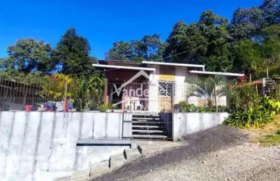 Casa com vista linda 03 quartos, sendo 01 suíte no bairro varginha em palhoça - sc