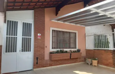 Casa com 2 quartos à venda na Rua Malmequer, 82, Jardim Real, Praia Grande
