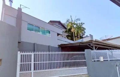 Vendo casa 3 pavimentos, bairro itoupava norte - blumenau