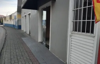 Alugo sala comercial com 02 salas e 35m²-  no bairro da velha!