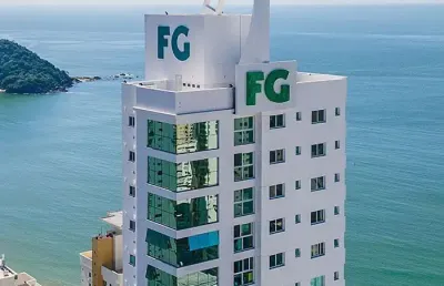 Vendo apartamento frente mar, edifício eleganza tower - balneário camboriú